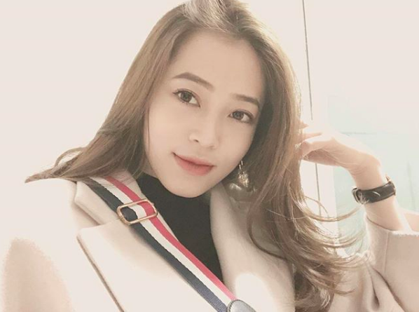 Tiết lộ hình ảnh thuở thơ ấu của Hoa hậu, Á hậu Việt Nam 2018 - 16 Vẻ đẹp hiện đại của Bùi Phương Nga.