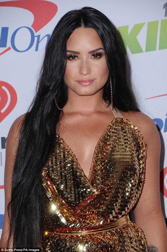 Demi Lovato lộ diện lần đầu kể từ khi cấp cứu vì sốc thuốc - 4
Demi Lovato từng phải đi cai nghiện một lần trong quá khứ trước khi bị sốc thuốc tại nhà riêng vào tháng 7/2018.