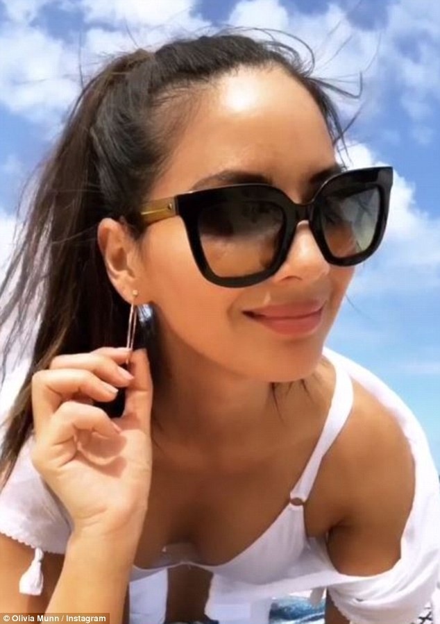 Olivia Munn quyến rũ với áo tắm - 4
Fans ngưỡng mộ vẻ ngoài trẻ trung và gợi cảm của ngôi sao 38 tuổi