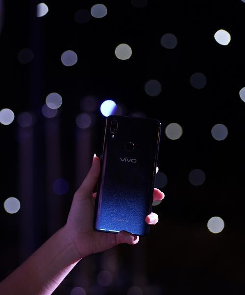 Vivo khuấy động phân khúc tầm trung với smartphone cấu hình mạnh, nhiều tính năng ấn tượng - 2 Vivo khuấy động phân khúc tầm trung với smartphone cấu hình mạnh, nhiều tính năng ấn tượng - 2