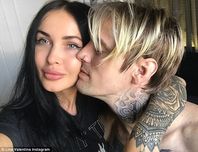 Aaron Carter có bạn gái mới - 1 Aaron Carter có bạn gái mới - 1