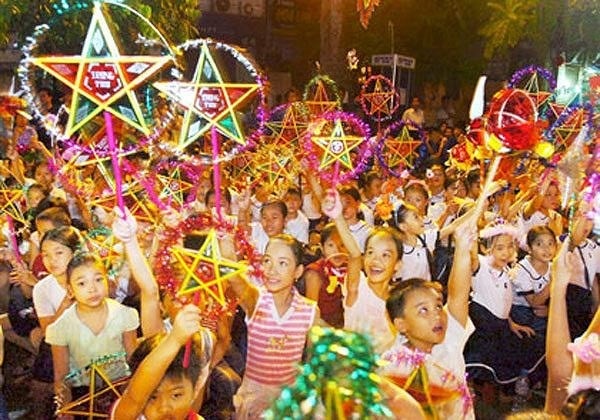 “Apax Land - Vùng đất thần tiên” thỏa lòng mong ước mùa trung thu 2018 - 1
Trung thu xưa là rước đèn, phá cỗ, trông trăng…