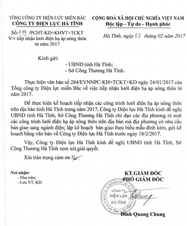 Bị HTX cắt điện vì tố tăng giá điện lên facebook: Đồng loạt cơ quan chức trách vào cuộc - 3
PC Hà Tĩnh đã nhiều lần công ty đã đề xuất UBND tỉnh Hà Tĩnh, Sở Công thương tỉnh này bàn giao các HTX kinh doanh điện như trường hợp HTX Thành Tâm để bảo đảm công bằng, quyền lợi cho người dân. Tuy nhiên những đề xuất như thế này chưa được tỉnh Hà Tĩnh chấp thuận.
