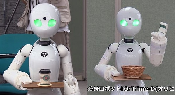 Trên gương mặt của các robot này được tích hợp microphone và camera để truyền trực tiếp âm thanh và hình ảnh qua Internet