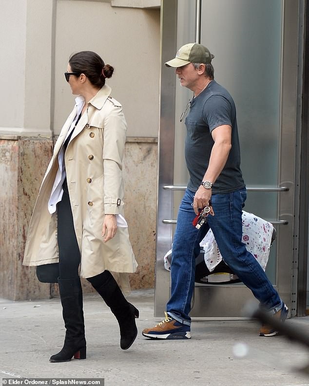 
Nữ diễn viên phim Xác ướp Ai Cập và chồng đón đứa con chung đầu tiên sau 7 năm làm đám cưới
