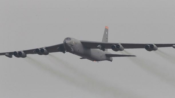 Mỹ điều B-52 tuần tra Biển Đông giữa lúc căng thẳng với Trung Quốc - 1
Một máy bay ném bom B-52 của Mỹ (Ảnh: Reuters)