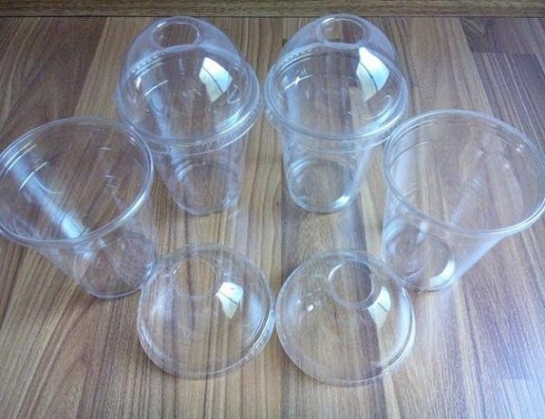 Hiểm họa ung thư từ những vật dụng quen thuộc trong nhà - 2 Các loại cốc nhựa dùng một lần cũng được sử dụng vô cùng phổ biến vì tính năng nhẹ, bền, dễ sử dụng...