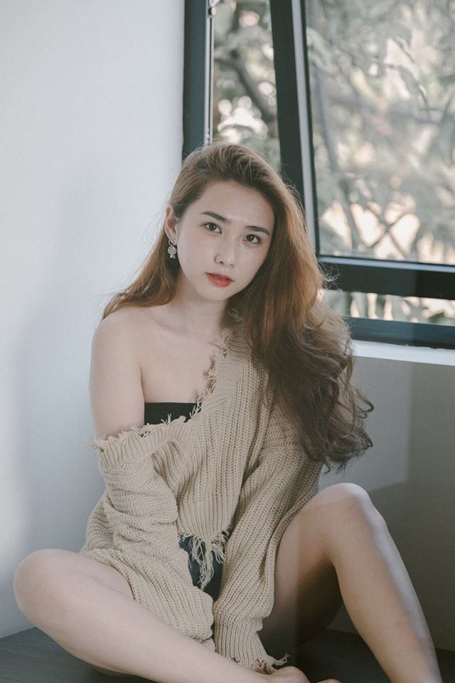 Xuất hiện "bạn gái tin đồn" xinh đẹp của thủ môn Bùi Tiến Dũng - 3 Hình ảnh của L.T.Thanh, bạn gái tin đồn của Bùi Tiến Dũng