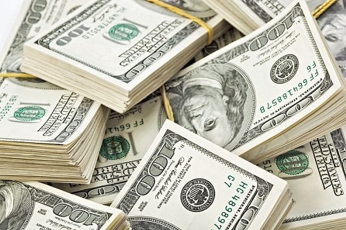 Đồng nghiệp nhờ mua lon nước ngọt, tiện mua vé số trúng ngay 23 tỷ đồng - 1 Sue Manchester đã mua được tờ vé số trúng hơn 23 tỷ đồng khi đồng nghiệp nhờ mua lon nước ngọt.