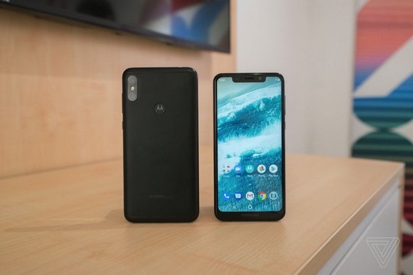 Điểm lại những smartphone nổi bật trình làng tại IFA 2018 - 6 Điểm lại những smartphone nổi bật trình làng tại IFA 2018 - 6