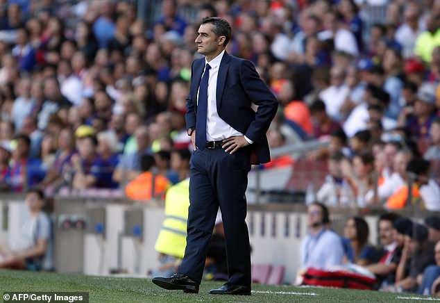 Messi ngồi dự bị, Barcelona hòa thất vọng Bilbao - 5
HLV Valverde lo lắng trong suốt trận đấu