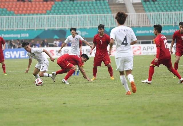 Quang Hải, Văn Thanh, Tiến Dũng có tên ở đội hình tiêu biểu Asiad 2018 - 2
Văn Thanh (17) chơi trọn vẹn cả 7 trận đấu của Olympic Việt Nam tại Asiad 2018