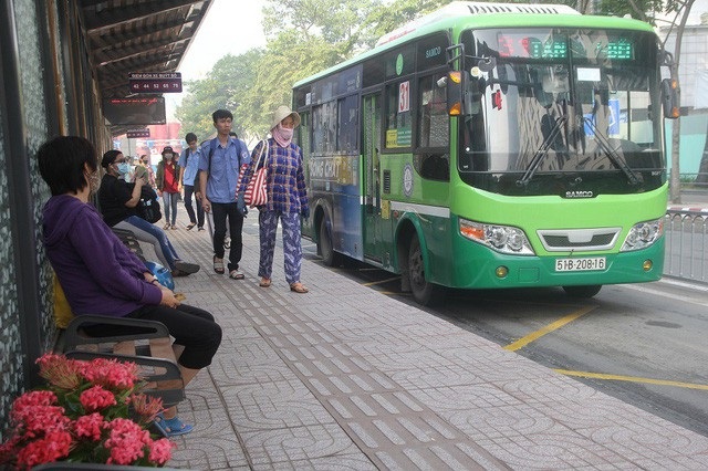 TPHCM có “cai” được trợ giá xe buýt? - 1 Doanh nghiệp xe buýt cho rằng trợ giá xe buýt không đảm bảo chi phí hoạt động vì giá xe tăng, nhiên liệu tăng, lương nhân viên tăng...