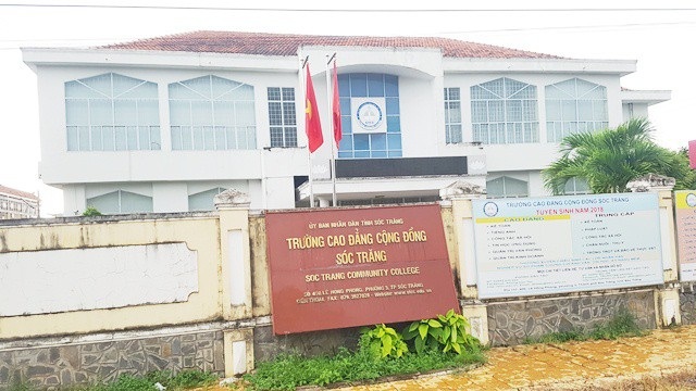 Sai phạm tiền tỷ tại Trường Cao đẳng Cộng đồng Sóc Trăng: Khởi tố nguyên hiệu trưởng và 2 thuộc cấp! - Ảnh 1. Sai phạm tiền tỷ tại Trường Cao đẳng Cộng đồng Sóc Trăng: Khởi tố nguyên hiệu trưởng và 2 thuộc cấp! - Ảnh 1.