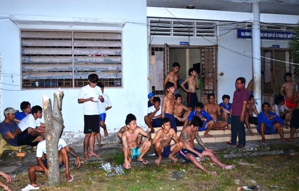 Hàng trăm học viên cai nghiện đập cửa trốn ra ngoài - 1 Tính đến hết buổi sáng 6/9 đã có hơn 80 học viên trở lại trạm cai nghiện. Hiện còn 16 học viên khác chưa trở lại trung tâm cai nghiện (ảnh: Cổng thông tin Công an Đồng Tháp)