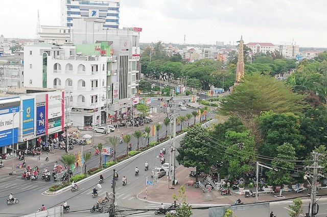 Vợ Chủ tịch tỉnh cùng tham gia đoàn khảo sát thị trường tại Nga - 1 Một góc trung tâm tỉnh lỵ Cà Mau.
