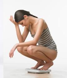 Tăng cân cho người gầy khó hay dễ? - 1 Tình trạng căng thẳng mệt mỏi kéo dài càng làm cơ thể bạn thêm gầy yếu.