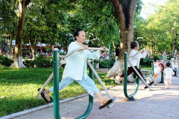 Đau khớp mãn tính: Chữa bằng tiền thôi vẫn chưa đủ! - 1 Đau khớp dai dẳng không dứt, 70% lỗi ở người bệnh hay thầy thuốc?
