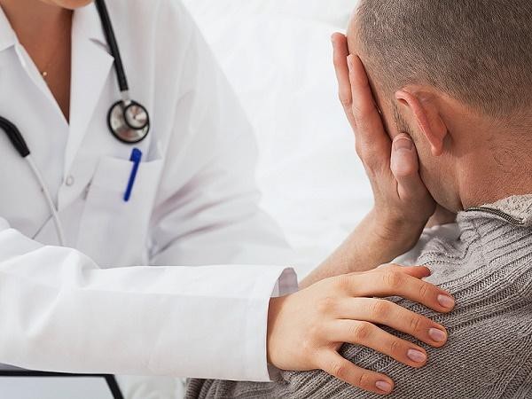 5 hiểu lầm “chết người” về ung thư thực quản - 2 Nhiều người tuyệt vọng khi bị chẩn đoán ung thư thực quản