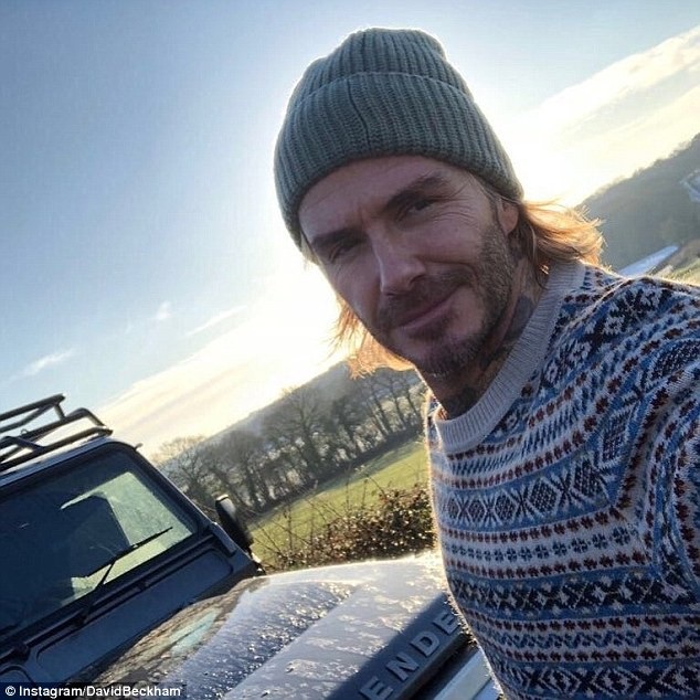 David Beckham bị rụng tóc do tuổi tác - 10
Năm ngoái, David thay đổi phong cách khi nuôi tóc dài.