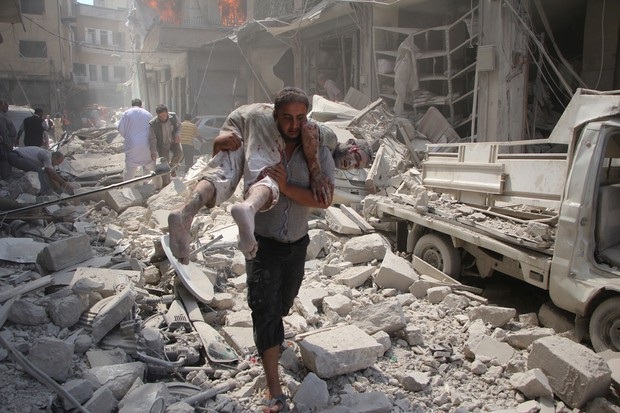 Trận chiến cuối cùng tại Idlib: “Cái gai cần nhổ bỏ” - 2 Cảnh tượng đổ nát sau một cuộc giao tranh ở Idlib (Ảnh: AFP)