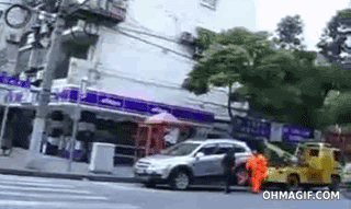 “Cười thả ga” với chùm ảnh động những khoảnh khắc hài hước - 13 Đừng tranh cãi với phụ nữ, bởi lẽ kết cục sẽ không mấy tốt đẹp