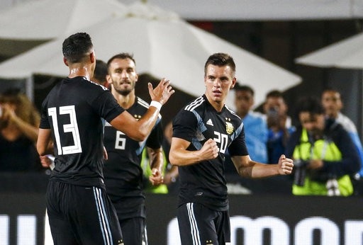 Vắng Messi, con trai HLV Simeone rực sáng giúp Argentina chiến thắng - 1
Argentina giành chiến thắng với tỷ số 3-0 trước Guatemala