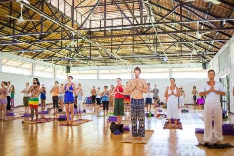 Rúng động chữa bệnh bằng tình dục ở trường Yoga - 3
Một buổi học tại lớp yoga ở trường Agama Yoga