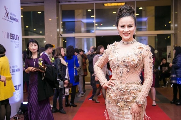 Á hoàng kim cương Hạnh Kimmy lộng lẫy tại The Beauty - 2 Á hoàng kim cương Hạnh Kimmy lộng lẫy tại The Beauty - 2