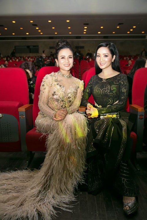 Á hoàng kim cương Hạnh Kimmy lộng lẫy tại The Beauty - 7 Á hoàng kim cương Hạnh Kimmy lộng lẫy tại The Beauty - 7
