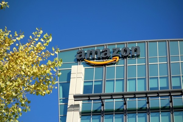 Nhiều thành phố tại Mỹ đang chạy đua để “mua chuộc” Amazon - 1 Amazon hứa hẹn sẽ đầu tư mạnh vào thành phố mà hãng sẽ xây dựng trụ sở mới