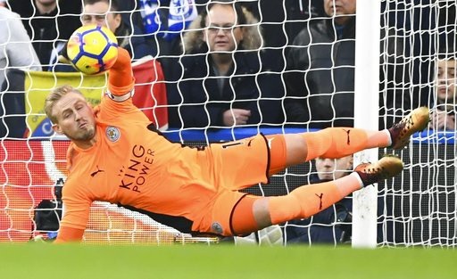 Đội hình tiêu biểu vòng 23 Premier League: Pogba rực sáng - 1 Kasper Schmeichel từ chối 7 cú dứt điểm của Chelsea