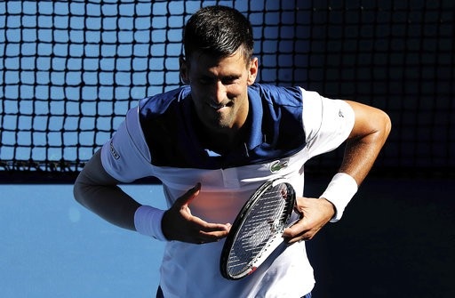 Australian Open: "Búp bê" Sharapova, Djokovic trở lại ấn tượng - 1
Djokovic đã trở lại giải đấu lớn sau khi nghỉ thi đấu nửa năm