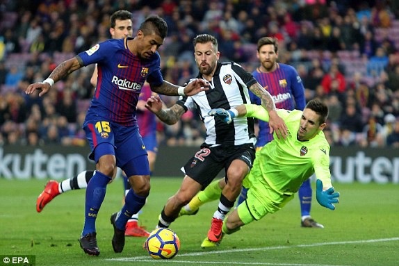 Barcelona 3-0 Levante: Messi và Suarez vô lê ghi bàn - 4
Paulinho ấn định thắng lợi 3-0 cho Barcelona