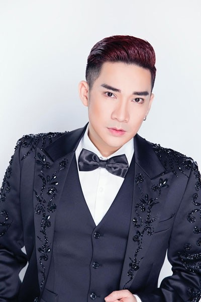 Quang Hà và "ông bầu quyền lực" phía sau ánh hào quang! - 2 Quang Hà và "ông bầu quyền lực" phía sau ánh hào quang! - 2