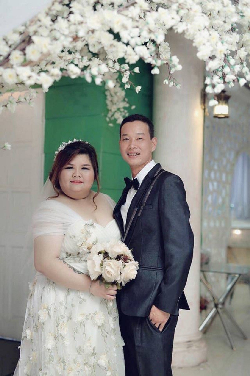 Gặp lại cặp đôi "vợ hơn chồng 50kg" từng gây xôn xao dư luận - 2 Kim Ngân có cân nặng 120kg trong khi cân nặng của Hải Thanh là 70kg nên được dân mạng gọi là “cặp đôi đũa lệch”