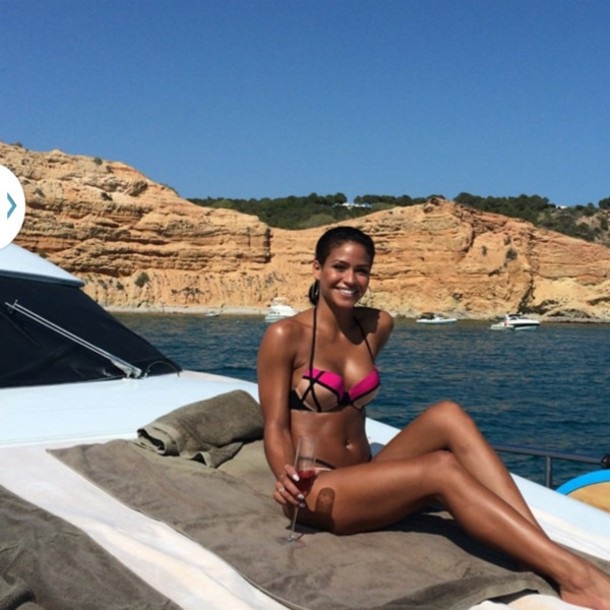 Cassie Ventura đẹp như tượng trên bãi biển - 12 Cassie Ventura đẹp như tượng trên bãi biển - 12