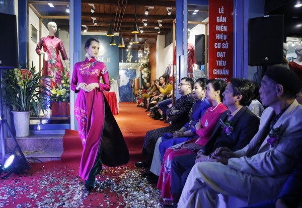 Một số hình ảnh trình diễn thời trang trong chương trình.