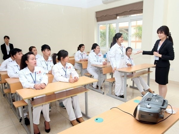 Tuyển 240 điều dưỡng viên, hộ lý sang làm việc tại Nhật Bản - 2 Tuyển 240 điều dưỡng viên, hộ lý sang làm việc tại Nhật Bản - 2
