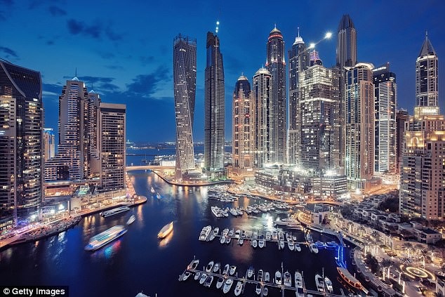 Hành nghề ăn xin ở Dubai có thể kiếm 75.000 USD mỗi tháng - 2 Khung cảnh Dubai về đêm. (Ảnh: Getty)
