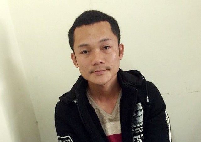 Hám tiền, chồng nhẫn tâm bán vợ sang Trung Quốc - 1 Lữ Văn Dương tại cơ quan cảnh sát điều tra Công an huyện Kỳ Sơn (ảnh Hoàng Tuấn)