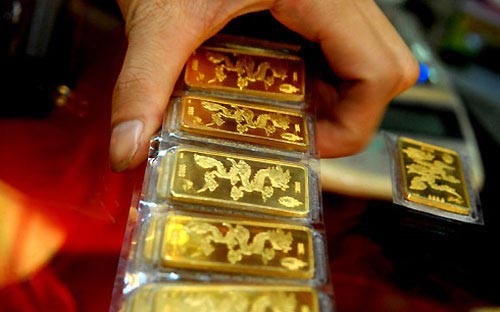 Giá vàng hôm nay 13/1: Tăng sốc gần 300.000 đồng/lượng - 1
Phiên giao dịch sáng nay 13/1, giá vàng SJC bất ngờ tăng gần 300.000 đồng/lượng so với chốt phiên hôm qua, lên sát mốc 36,7 triệu đồng/lượng (ảnh minh họa).