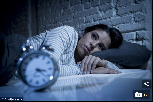 Làm thế nào để có một giấc ngủ nhanh hơn và sâu hơn? - 2
Gần một nửa số người ở Anh nói rằng căng thẳng hoặc lo lắng khiến họ thức giấc vào ban đêm.