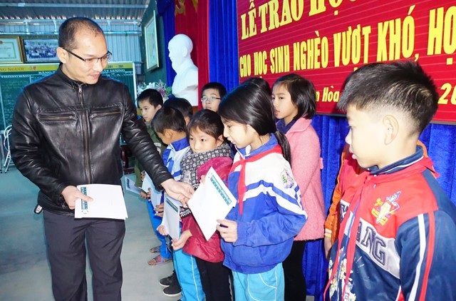 Đây là món quà hết sức có ý nghĩa đối với các em học sinh nghèo vượt khó, học giỏi tại Nghệ An