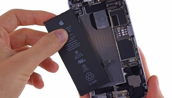 Làm chậm iPhone cũ, Apple bị Nhà Trắng gửi đơn "hỏi thăm" - 1 Làm chậm iPhone cũ, Apple bị Nhà Trắng gửi đơn "hỏi thăm" - 1