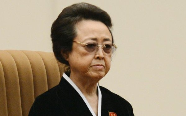 Bí ẩn Triều Tiên: Những người “từ cõi chết trở về” - 4
Cô ruột của nhà lãnh đạo Kim Jong-un, bà Kim Kyong-hui (Ảnh: AFP)