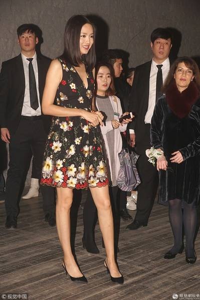 
Hoa hậu Trương Tử Lâm tham dự một sự kiện tại Thượng Hải, Trung Quốc, ngày 15/1.
