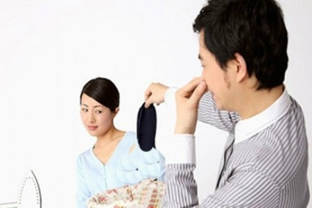 Cô gái bị chồng bỏ vì... mỗi năm chỉ tắm một lần - 1 Lin chỉ tắm mỗi năm một lần và đánh răng hay gội đầu khi nào mà mình muốn khiến chồng cô phải nộp đơn ly hôn (Ảnh minh họa)
