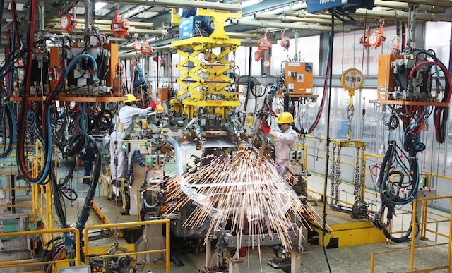 Diễn biến mới, ô tô năm 2018 hết đường giảm giá - 1
Cơ hội giảm giá ô tô made in Việt Nam sẽ khó khăn hơn.
