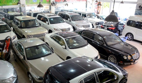 Khan hiếm lạ thường, mua ô tô cũ chơi Tết tốn thêm cả trăm triệu - 1
Xe cũ khan hàng